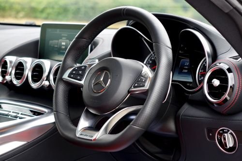 Por Que Volante à Direita